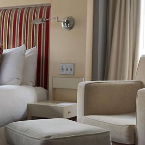 Comfort Queen Room